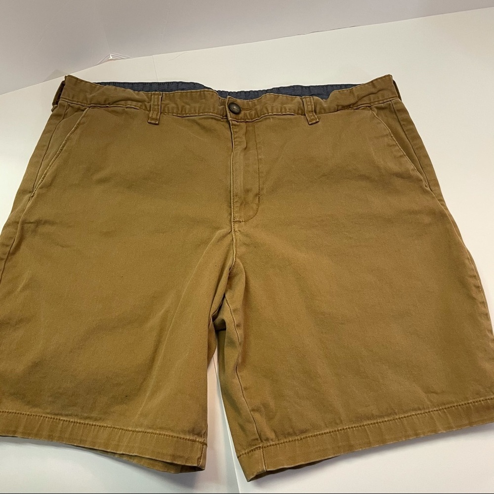 George Mens  brown khaki shorts